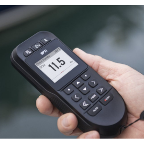 RCU-1 tr�dl�se autopilotfjernbetjening til Raymarine Evolution-autopilotsystemer.